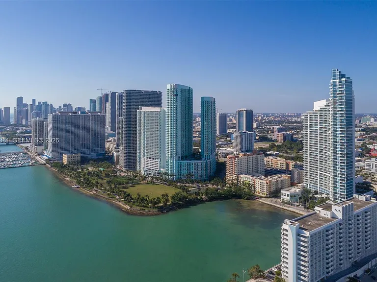 2020 N Bayshore Dr #1908 — Photo 45