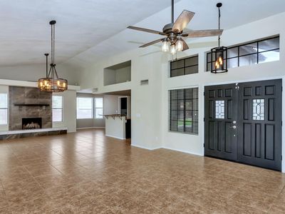 825 E Acoma Dr, Phoenix, AZ, 85022