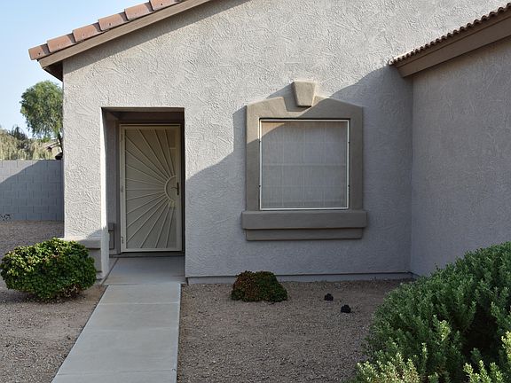 4th image of 15486 W Maui Ln