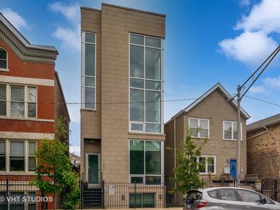 1634 W Beach Ave #2, Chicago, IL, 60622