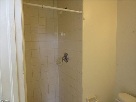 4th image of 2406 Haviland Ave S