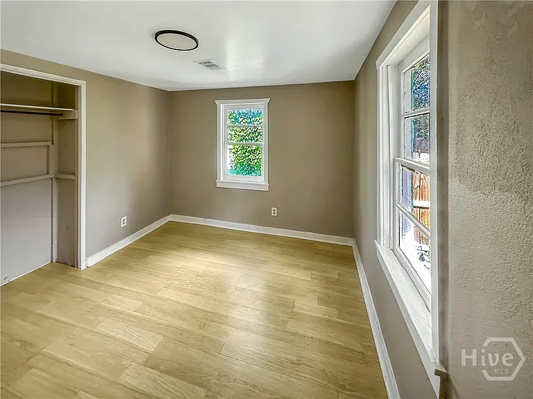 1204 Murphy Ave — Photo 9