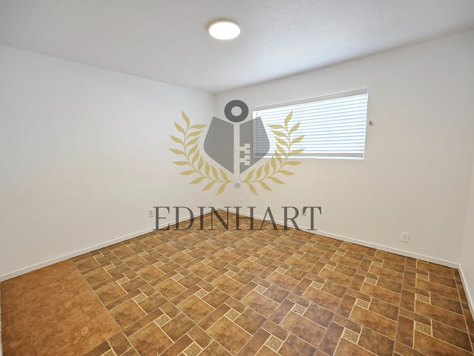 2303 South Poppy Avenue - 101 — Photo 2