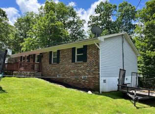 44 Cherokee Rd, Craigsville, WV 26205