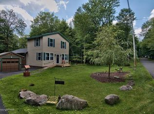 1004 Apache Trl, Gouldsboro, PA 18424