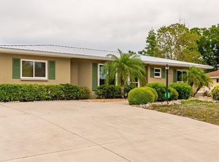3813 Helene St, Sarasota, FL 34233