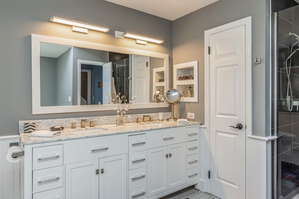  First Floor Master Bath