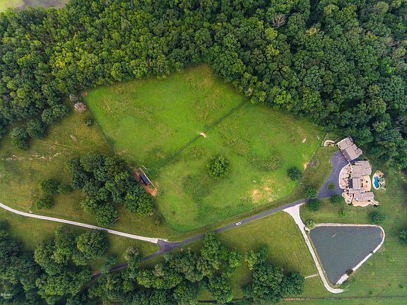 RealTourCast - J Beam - 16520 Taylorsvil