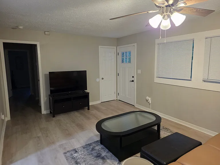 4453 Pharr Ave — Photo 4