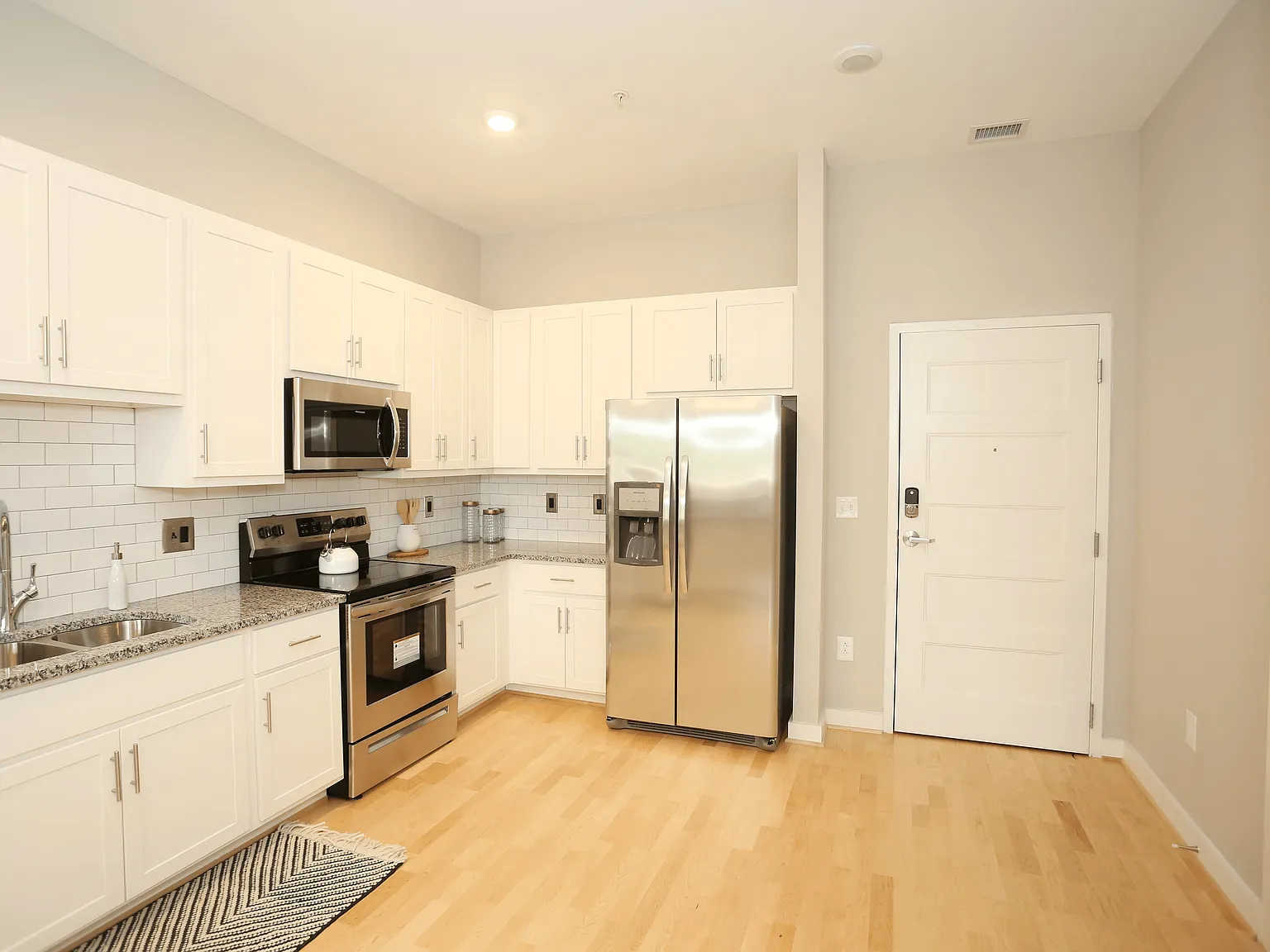 Flats at 25th — Photo 4