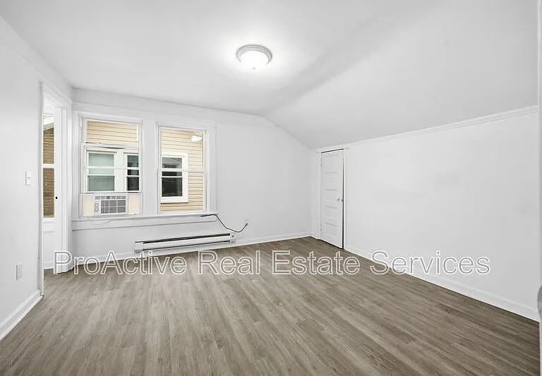244 W 32nd St #2 — Photo 9