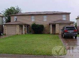 816 NW Summercrest Blvd, Burleson, TX 76028