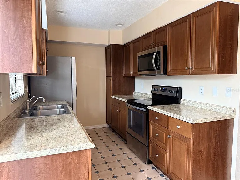3220 Oak Lawn Pl #210 — Photo 5