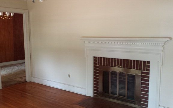 4th image of 110 McDowell St