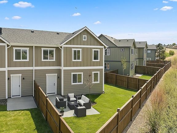 5th image of 474 Primrose Ct