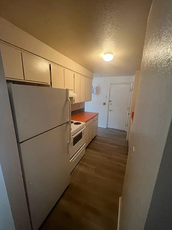 2 bed, 802 sqft, $1,275 — Photo 3