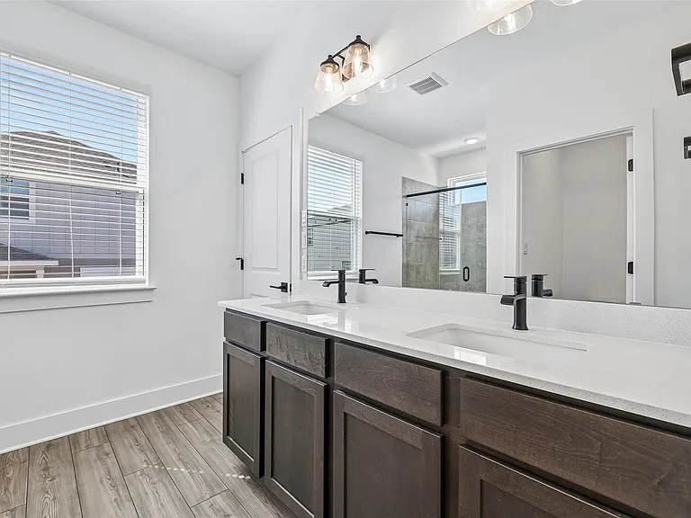 155 Sycamore Pines Ln — Photo 21