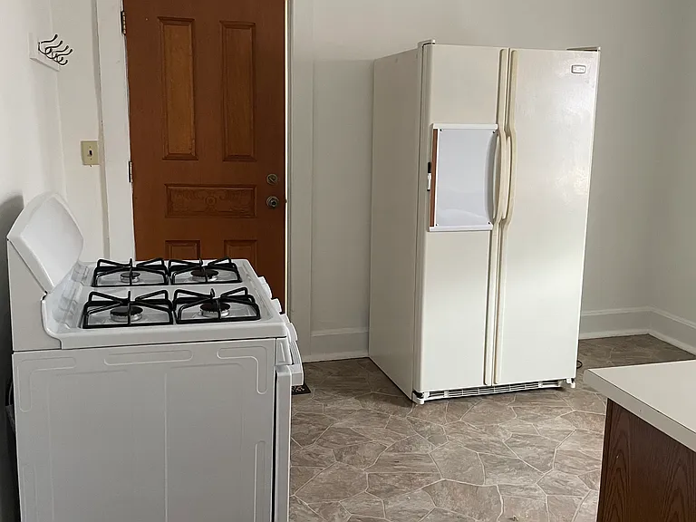 10427 Northwestern Ave #3 — Photo 8