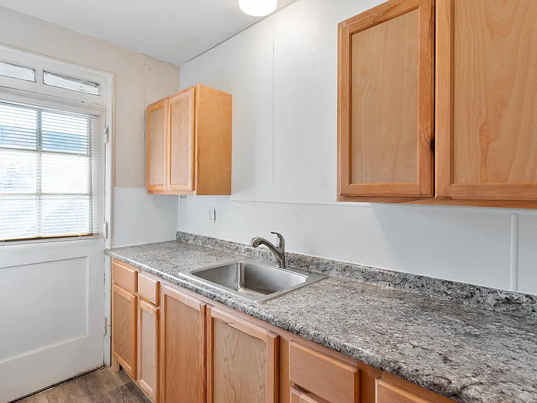 120 Church St — Photo 5