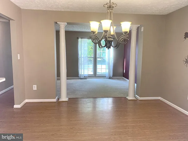 7931 Carriage Dr — Photo 9