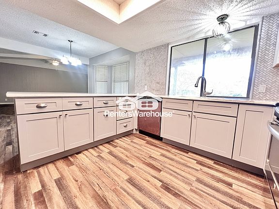 5th image of 4101 Abelia Ct