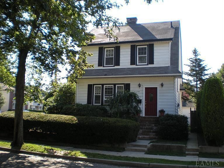 1st image of 141 Park Ave