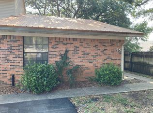 118 Classic Ct, Fort Walton Beach, FL 32548