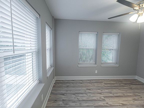 4th image of 3511 Forest Ave #305