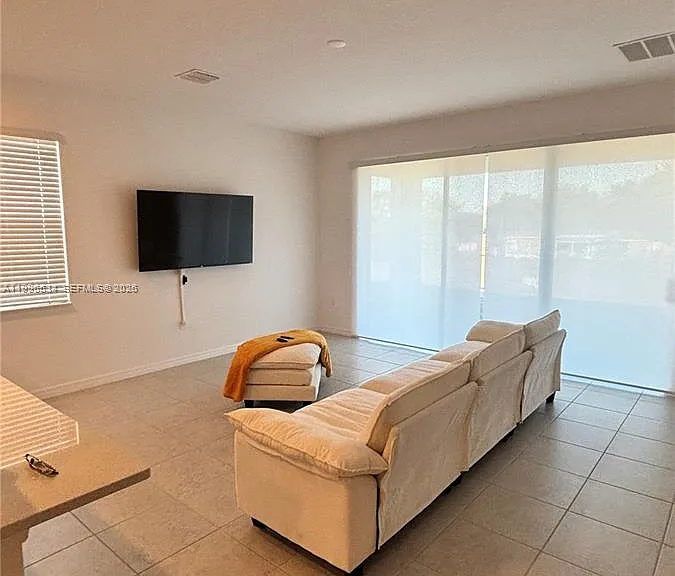 219 Bottle Brush Dr — Photo 5
