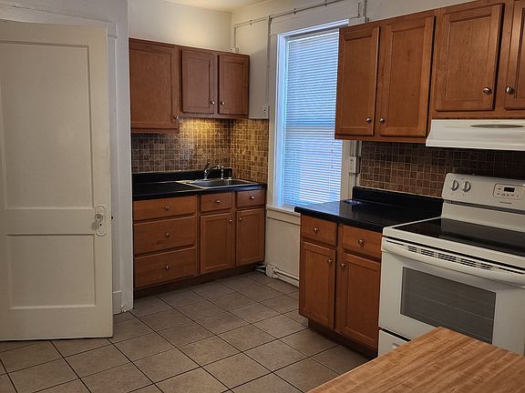3rd image of 5015 Bancroft Ave Floor 2