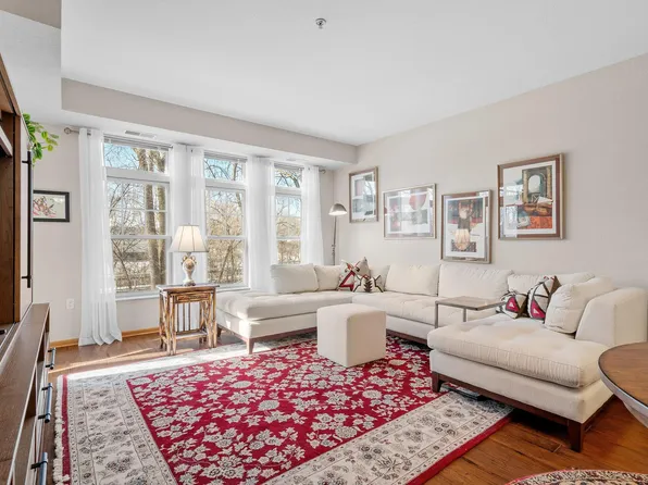 7100 Metro Blvd Unit 117, Edina, MN 55439