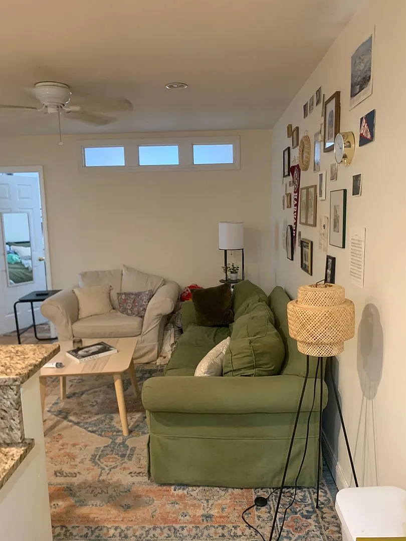 3 Bed Right Across From B.U. ~~ Heat & Hot Water Included — Photo 4