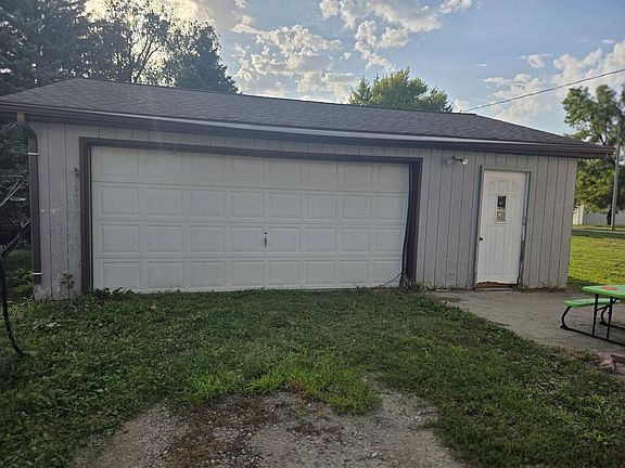 2nd image of 602 Wagner St
