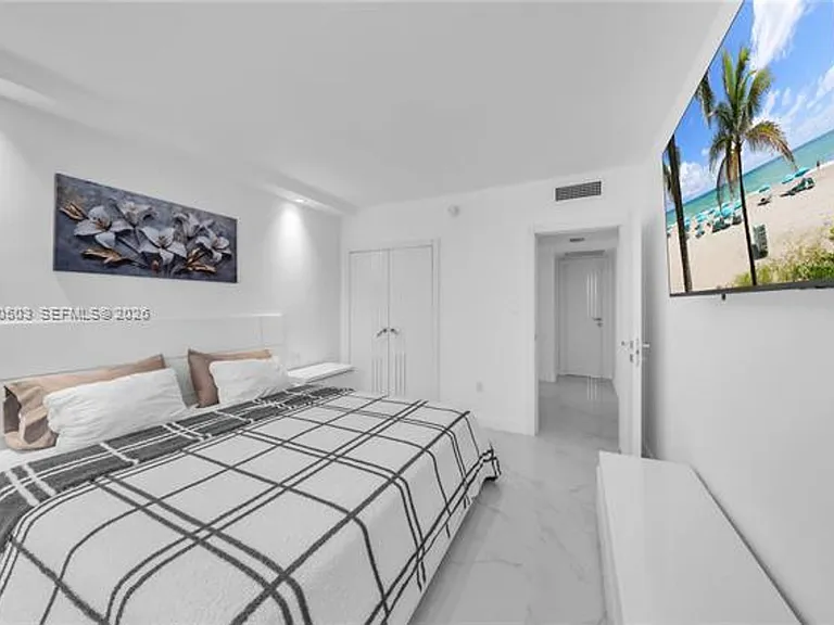 1965 S Ocean Dr #14F — Photo 29