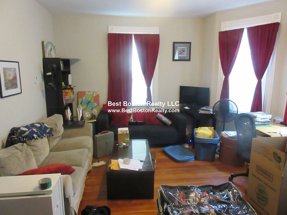2nd image of 70 Spring St #2