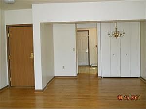 1st image of 2725 W Kilbourn Ave APT 202