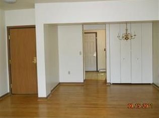 2725 W Kilbourn Ave APT 202, Milwaukee, WI 53208