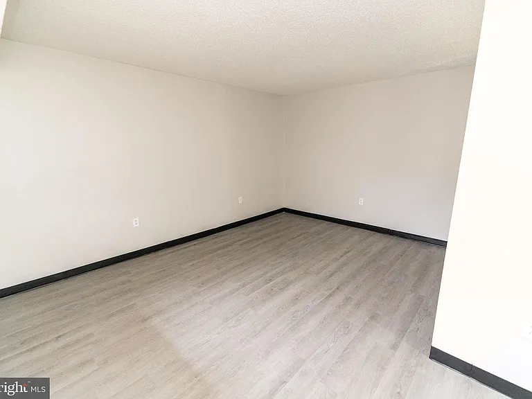 510 S Main St #18 — Photo 8
