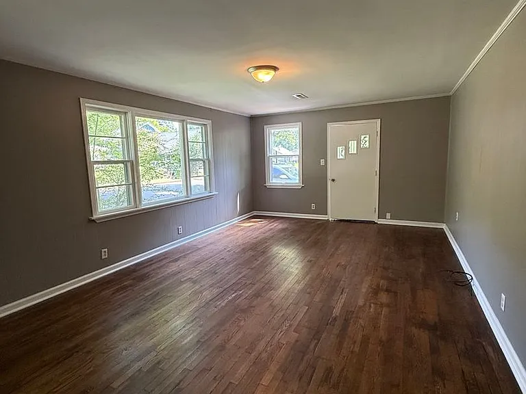 5123 School Ave — Photo 6