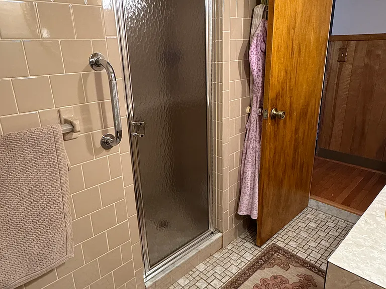 18 Laurelhurst Rd — Photo 8