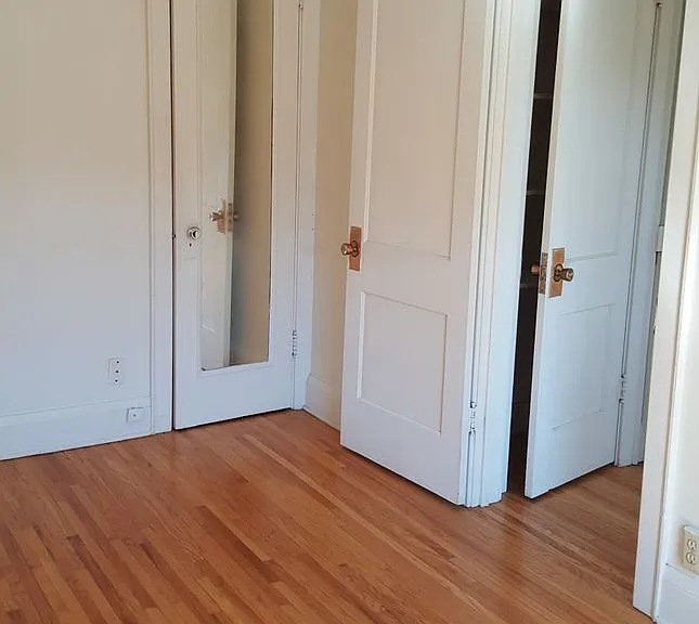 3418 Emerson Ave S — Photo 2