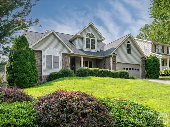 80 Driftstone Cir, Arden, NC 28704