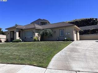 2154 NE 4th St, Hermiston, OR 97838