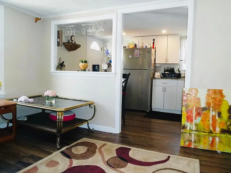 256 Laurel St #2 — Photo 4