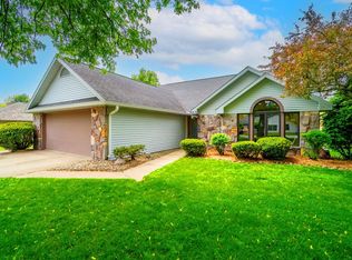 809 Todd Dr, Angola, IN 46703