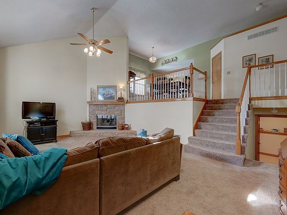 5th image of 15532 Foster St