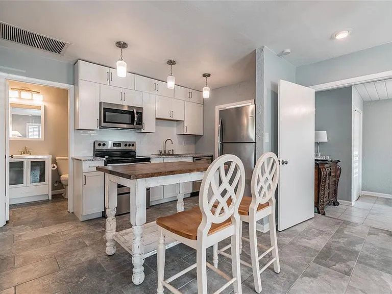 3611 W Anderson Ave — Photo 33