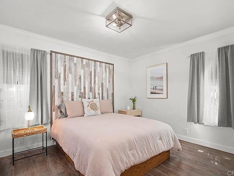 586 Del Mar Ave — Photo 8