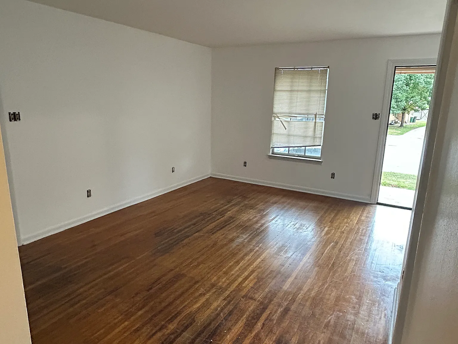 2 bed, 800 sqft, $1,075 — Photo 4