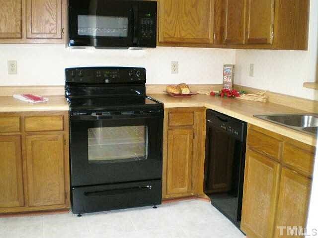 2nd image of 2414 Stadium Dr APT E
